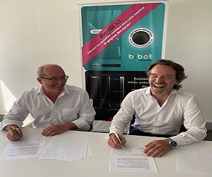 La B:bot machine de collecte de bouteilles plastique